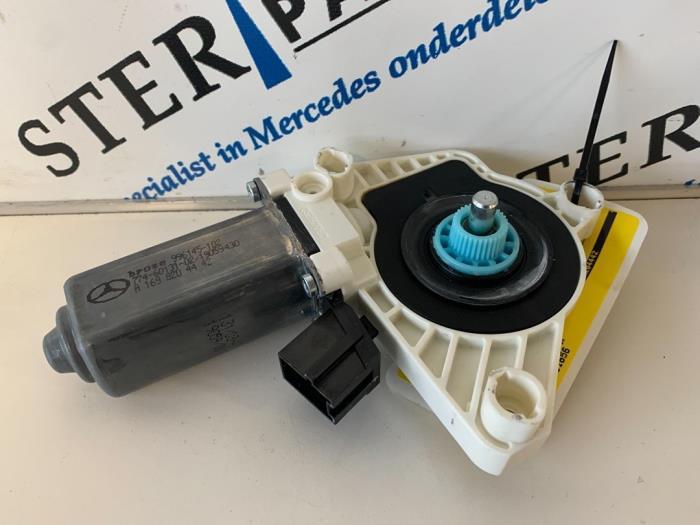 Raammotor Portier van een Mercedes A-Klasse, Auto-onderdelen, Carrosserie, Mercedes-Benz, Gebruikt, 3 maanden garantie, Ophalen of Verzenden