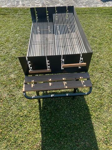 Grote barbecue bbq 1 meter beschikbaar voor biedingen