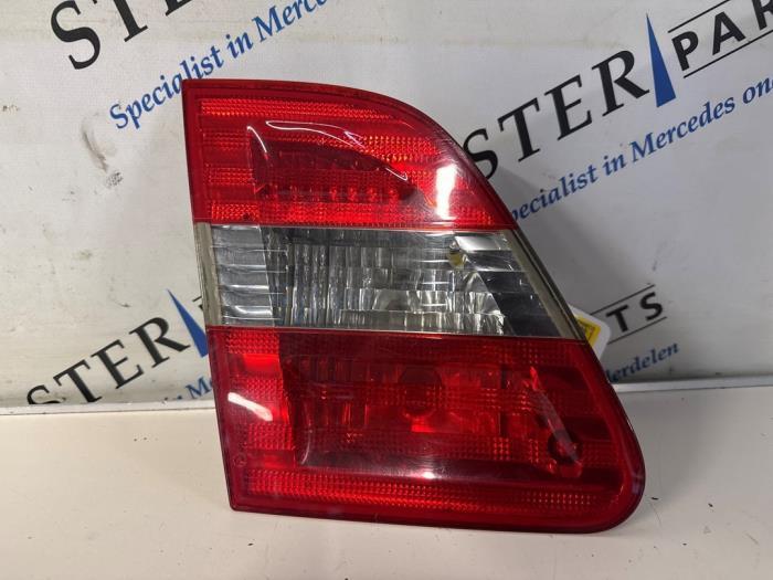 Achterlicht links van een Mercedes B-Klasse, Auto-onderdelen, Verlichting, Mercedes-Benz, Gebruikt, 3 maanden garantie, Ophalen of Verzenden