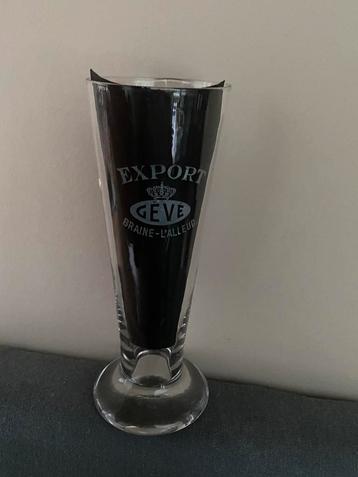 Oud gezuurd  acide glas brouwerij GÉVÉ Braine-L'alleud beschikbaar voor biedingen