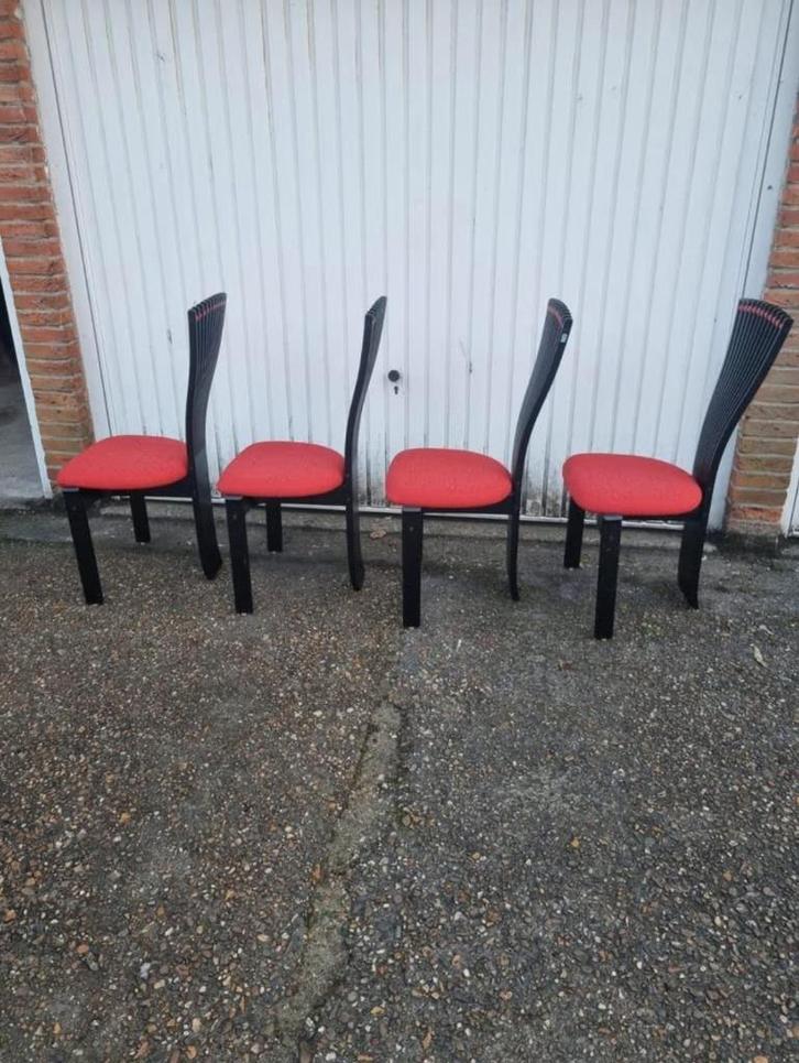 4x DESIGN WESTNOFA STOELEN MODEL TOTEM, Huis en Inrichting, Stoelen, Gebruikt, Vier, Hout, Stof, Rood, Ophalen