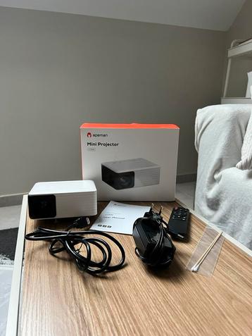 Apeman mini projector (Beamer), Audio, Tv en Foto, Beamers, HD (720), Apeman, Ophalen of Verzenden, Zo goed als nieuw