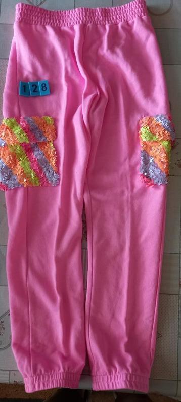 roze jogging broek met pailletten Billiblush maat 128 beschikbaar voor biedingen