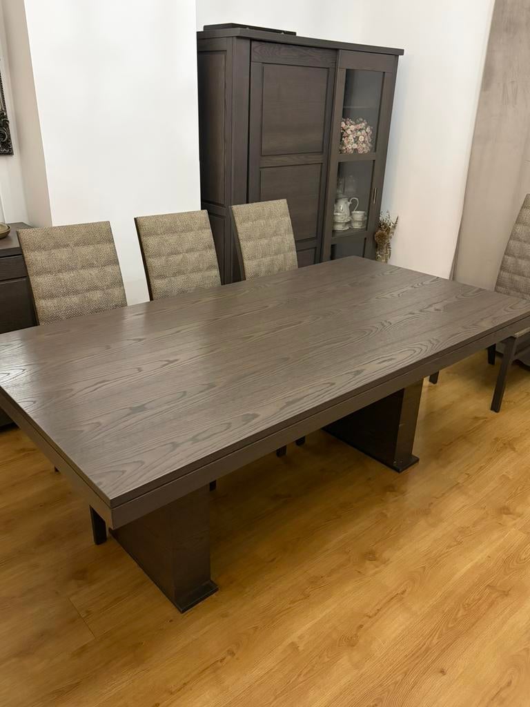 Table a mange avec chaise, Enlèvement