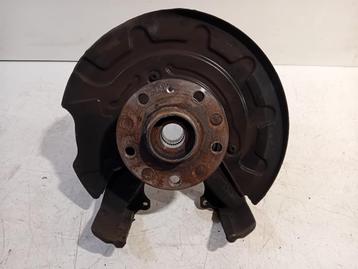 WIELNAAF RECHTS VOOR Seat Leon (5FB) (01-2012/08-2020) beschikbaar voor biedingen