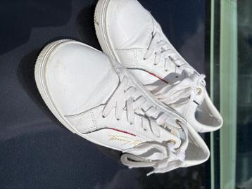 Tommy hilfiger dames sneakers maat 38 beschikbaar voor biedingen