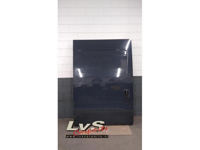 Porte coulissante droite d'un Iveco New Daily, Autos : Pièces & Accessoires, Carrosserie & Tôlerie, Porte, Autres marques automobiles