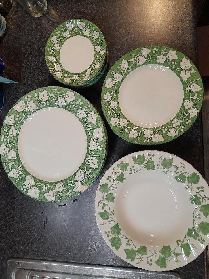 borden Churchill, Huis en Inrichting, Keuken | Servies, Zo goed als nieuw, Bord(en), Ophalen