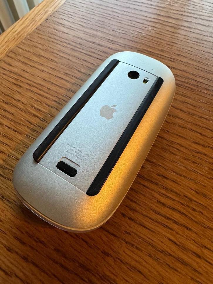 Apple Magic Mouse, Computers en Software, Muizen, Zo goed als nieuw, Muis, Draadloos, Ophalen