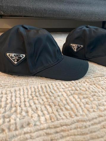 Prada Cap Zwart Nylon beschikbaar voor biedingen