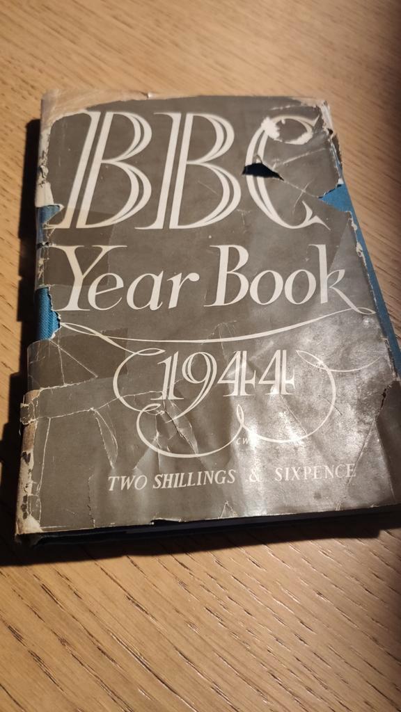 BBC Year book 1944, Livres, Livres Autre, Enlèvement ou Envoi