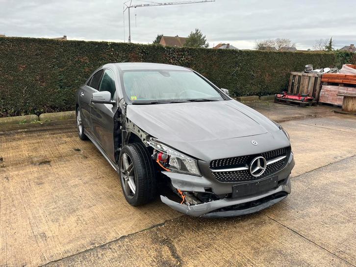 Mercedes AMG CLA 220 2014 automaat Schade start rijd perfect, Auto's, Mercedes-Benz, Particulier, CLA, ABS, Adaptieve lichten