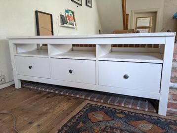 Ikea Hemnes TV-Kast / Ladenkast (stevig, massief hout) beschikbaar voor biedingen