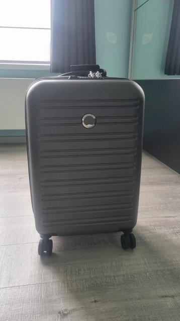 Delsey Paris Handbagage - 55x35x25 beschikbaar voor biedingen