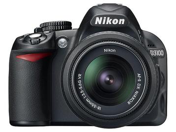 Nikon D3100 avec objectif Nikkor supplémentaire disponible aux enchères