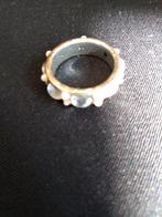 Ring met steentjes en pareltjes, Met strass, Ophalen of Verzenden, Zo goed als nieuw, Dame