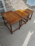 Set bijzettafels, Ophalen