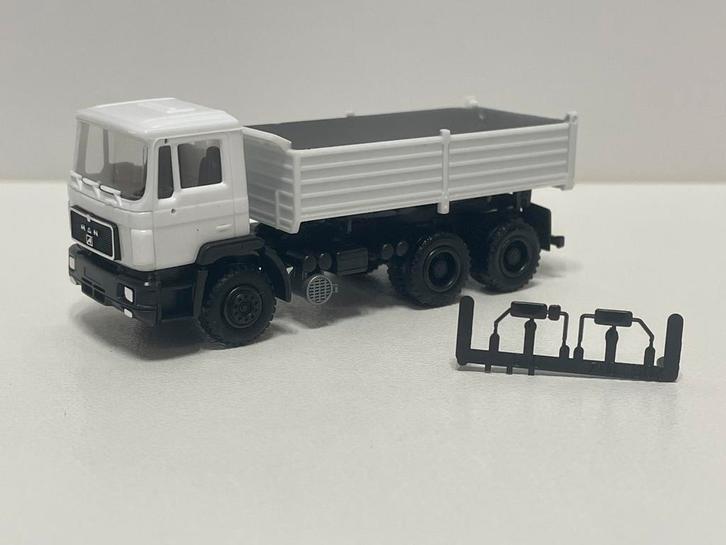 Herpa MAN M90 kipper 1/87, Hobby & Loisirs créatifs, Voitures miniatures | 1:87, Comme neuf, Bus ou Camion, Herpa, Enlèvement ou Envoi