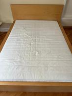 Lit en hêtre 140 x 200 cm (avec/sans matelas), Huis en Inrichting, Ophalen, Gebruikt, Beige, Tweepersoons