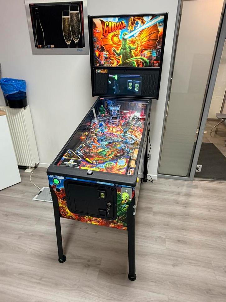 Flipper Godzilla Premium stern, Collections, Machines | Flipper (jeu), Stern, Enlèvement