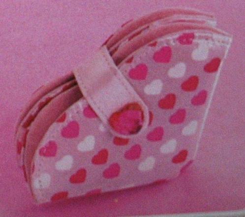 AVON: de manicureset „Heart”, Handtassen en Accessoires, Uiterlijk | Lichaamsverzorging, Nieuw, Ophalen of Verzenden