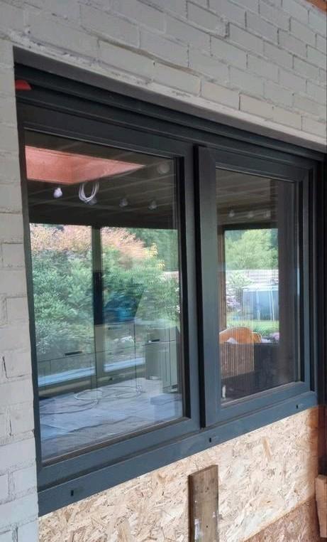 pvc raam met electrische rolluik en vliegenraam, Doe-het-zelf en Bouw, Raamkozijnen en Schuifdeuren, Gebruikt, Ophalen