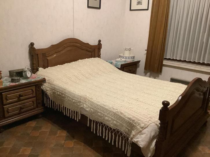 bed, 2 nachtkastjes, kleerkast, dressoir, spiegel van eik, Huis en Inrichting, Slaapkamer | Complete slaapkamers, Zo goed als nieuw