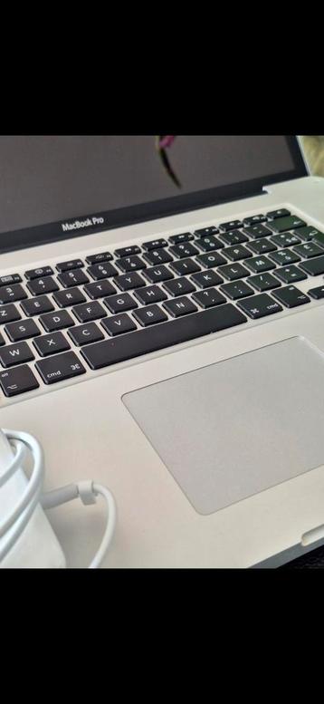 MacBook Pro Model A 1297 2010 (Kapot) beschikbaar voor biedingen