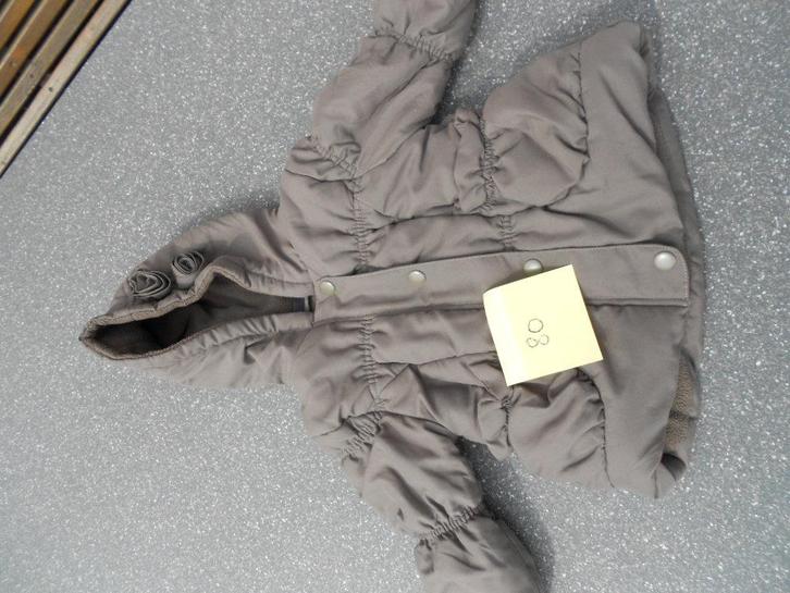 warme winterjas bruin met kap mt 80 + gratis, Kinderen en Baby's, Babykleding | Maat 80, Gebruikt, Meisje, Jasje, Ophalen of Verzenden