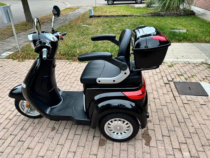 Scootmobiel in nieuwstaat, Diversen, Brommobielen en Scootmobielen, Nieuw, Overige merken, 46 km of meer, 16 km/u of meer, Ophalen