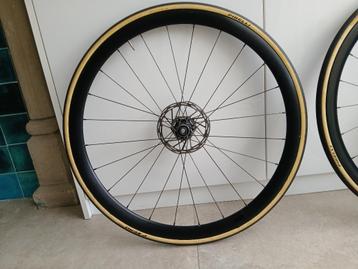 Set wielen beschikbaar voor biedingen