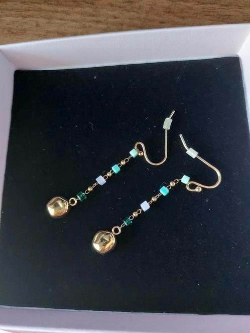 Victoria oorbellen (NIEUW), Handtassen en Accessoires, Oorbellen, Nieuw, Hangers, Goud, Groen, Ophalen