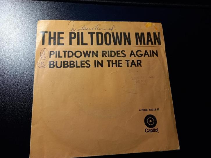 The Piltdown Men ‎– Piltdown Rides Again /Bubbles In The Tar, Cd's en Dvd's, Vinyl Singles, Gebruikt, Single, Overige genres, 7 inch