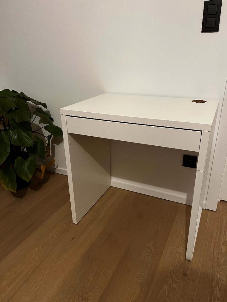 Witte bureau 73x50, Huis en Inrichting, Overige Huis en Inrichting, Gebruikt, Ophalen