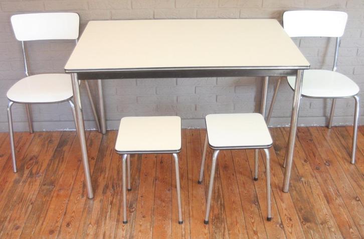 Hagelwitte Formica Tafel / + Kleurige Formica Stoelen / 60's, Antiek en Kunst, Antiek | Meubels | Tafels, Ophalen