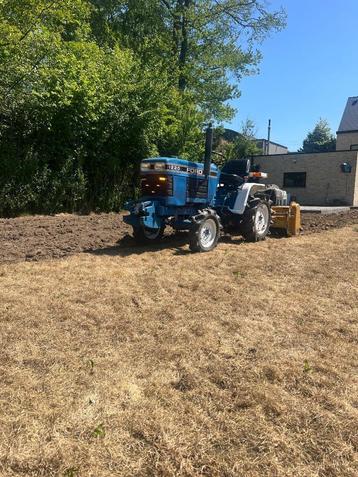 Tuinenleuckx minitractor werktuigen kraan & chauffeur tehuur beschikbaar voor biedingen