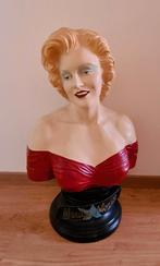 Hauteur du buste de Marilyn Monroe : 67 cm, largeur 41 cm, Enlèvement