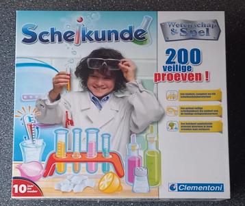 Wetenschap & Spel, Scheikunde XL wetenschapsdoos beschikbaar voor biedingen