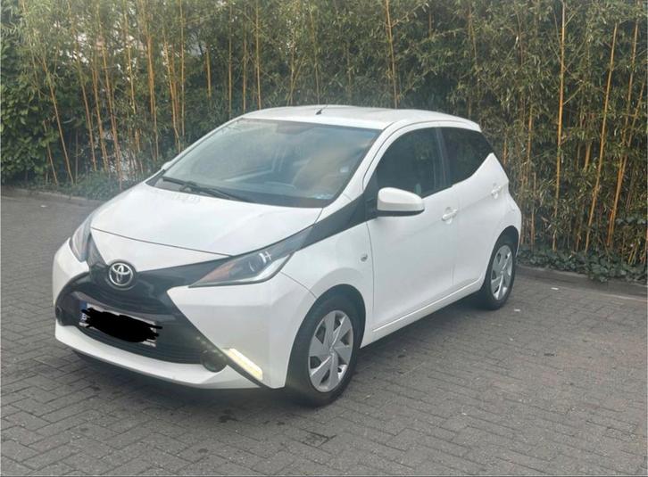 Toyota Aygo X-play 2017 benzine, Auto's, Toyota, Particulier, Aygo, ABS, Achteruitrijcamera, Airbags, Airconditioning, Alarm, Boordcomputer