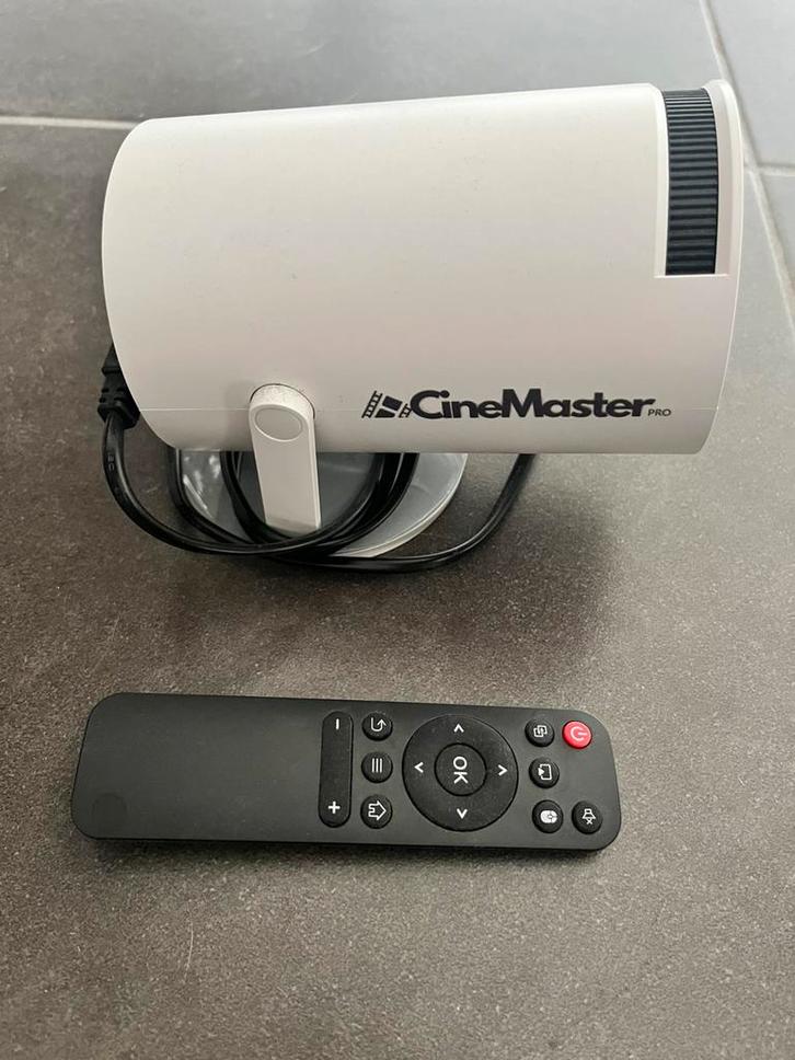 CineMaster Pro Projector + Game Stick Lite 2.4G Wireless, Audio, Tv en Foto, Beamers, Zo goed als nieuw, Ophalen