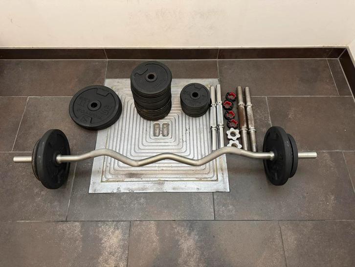 Dumbell + crooked bar set, Sport en Fitness, Fitnessmaterialen, Gebruikt, Dumbbell, Armen, Ophalen