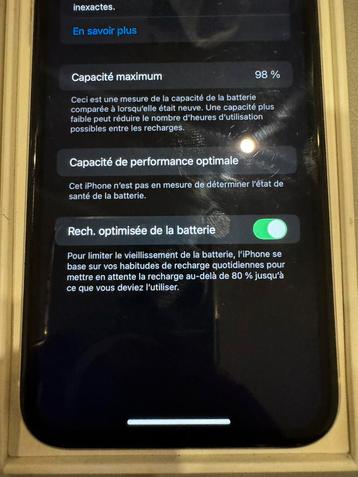 iPhone 11 wit beschikbaar voor biedingen