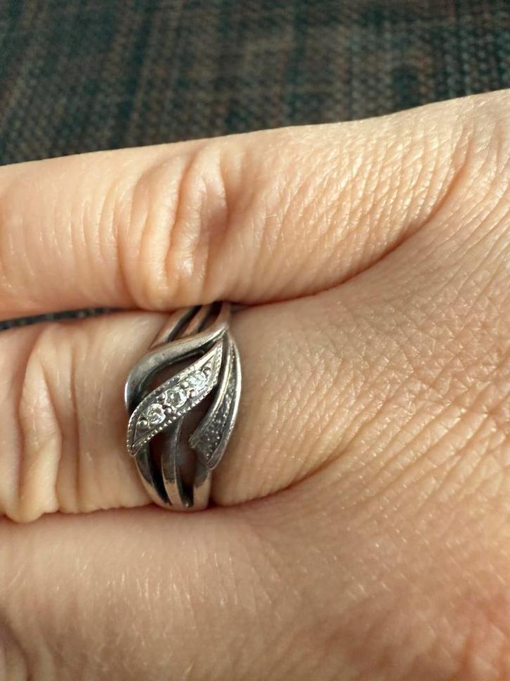 Zilveren ring met zirkonia, Handtassen en Accessoires, Ringen, Gebruikt, Zilver, Ophalen