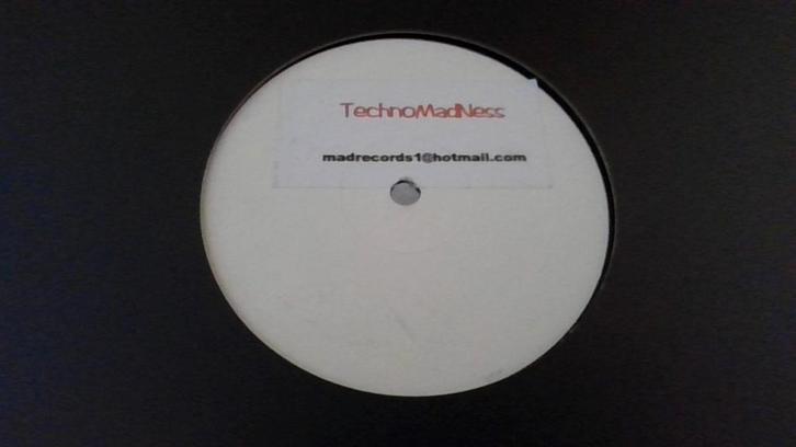 MARQUE BLANCHE « TECHNOMADNESS », CD & DVD, Vinyles | Dance & House, Comme neuf, Techno ou Trance, 12 pouces, Envoi