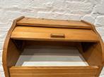 Houten brooddoos, Ophalen