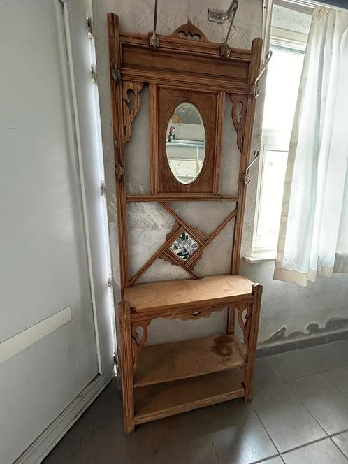 Vintage houten kapstokmeubel met spiegel en legplanken, Antiek en Kunst, Antiek | Meubels | Kasten, Ophalen