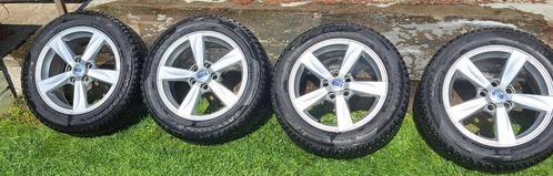 Banden op velg - Volvo V40 (winterbanden) - 205/55/R16, Auto-onderdelen, Banden en Velgen, Band(en), Winterbanden, 16 inch, 205 mm