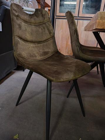 Set van 6 stoelen (outlet) beschikbaar voor biedingen