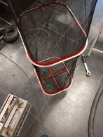 Lot d'articles de pêche, Canne à lancer