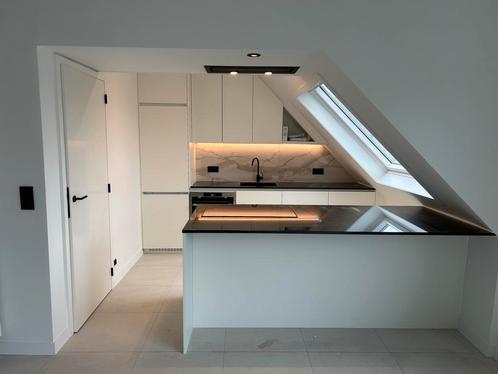 Te koop 2 ruime appartementen nabij spuikom, Immo, Huizen en Appartementen te koop, Provincie West-Vlaanderen, tot 200 m², Appartement